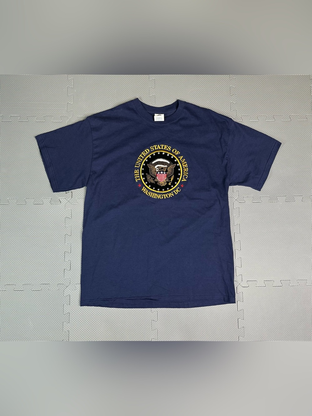 Delta United States Of America T-shirt L Navy Washington DC Seal Embroidered